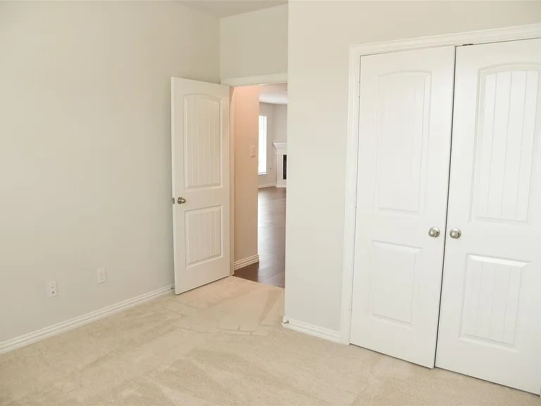 2068 Barx Dr — Photo 11