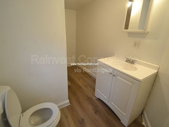 4th image of 2041 Yoast Ave