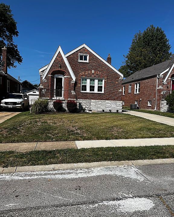 1st image of 9047 Rosemary Ave