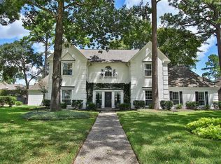 16034 Champion Dr, Spring, TX 77379