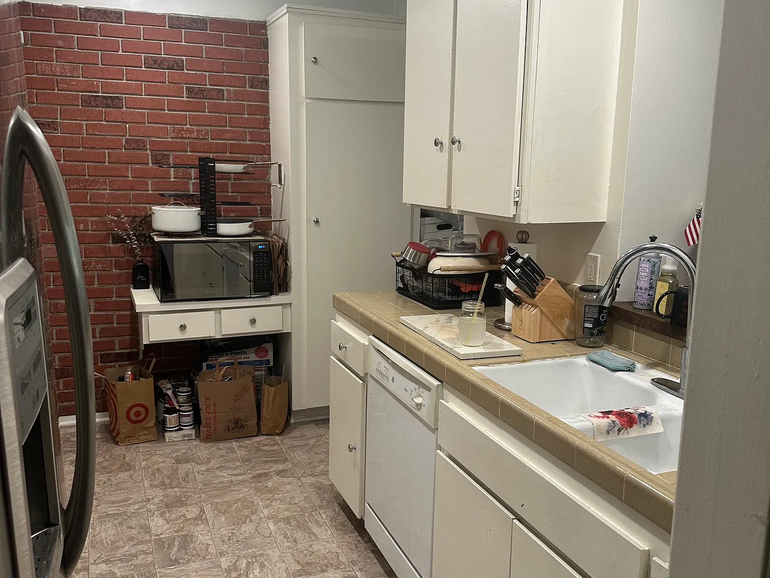 1 bed, 807 sqft, $3,200 — Photo 3