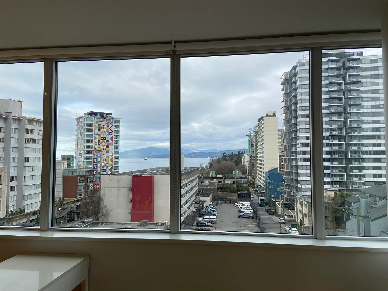 2 bed, 733 sqft, $3,650 — Photo 4