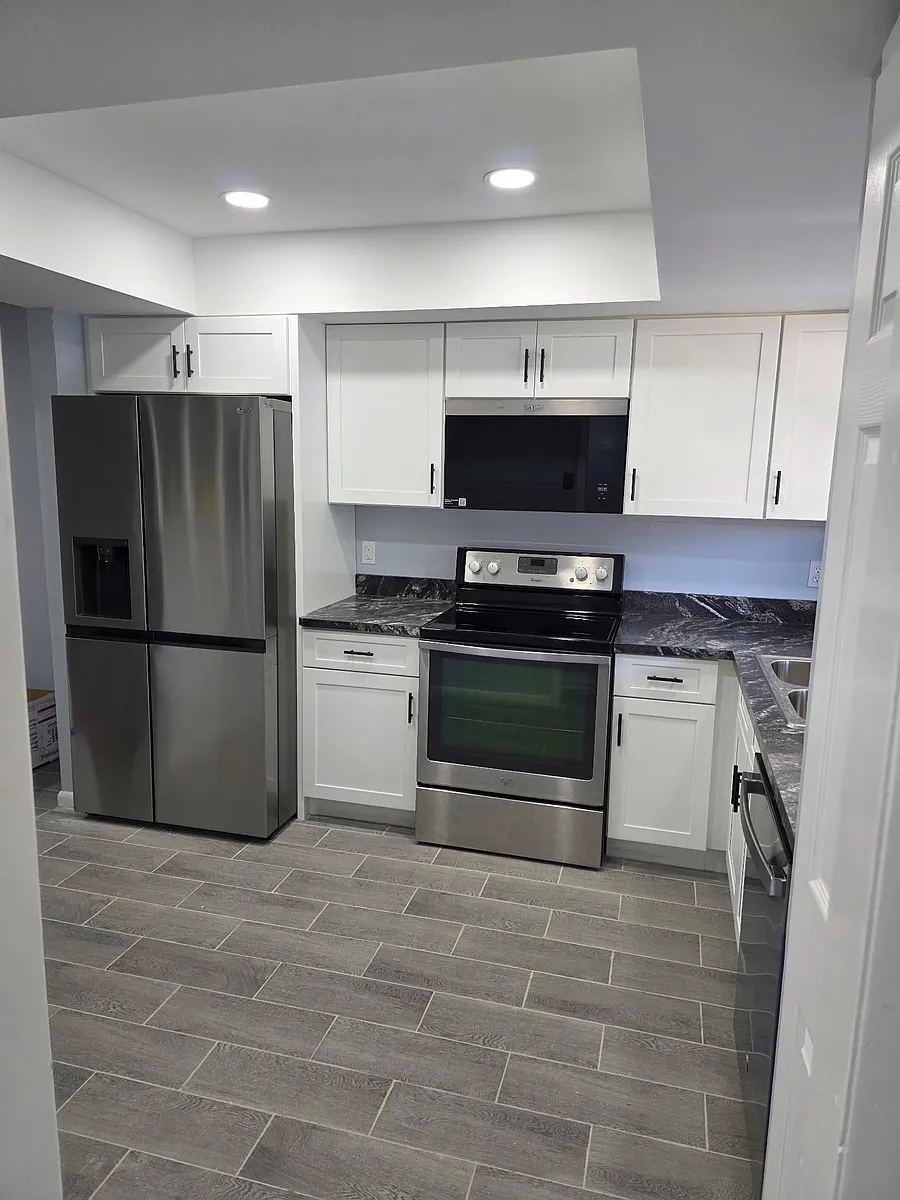 Building Photo - 7097 Balboa Dr #7097
