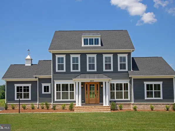 19714 Airmont Rd, Round Hill, VA 20141