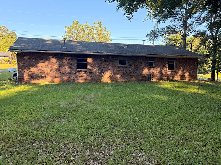 119 Loretta Dr — Photo 3
