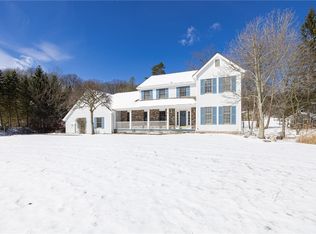 20 Sylvan Gln, Fairport, NY 14450