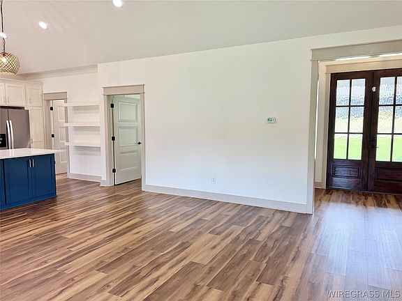 2nd image of 332 Lakes Dr