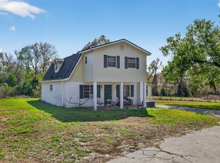 902 Two Houses Ln, Seffner, FL 33584