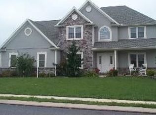 1419 Greenmeadow Dr, York, PA 17408