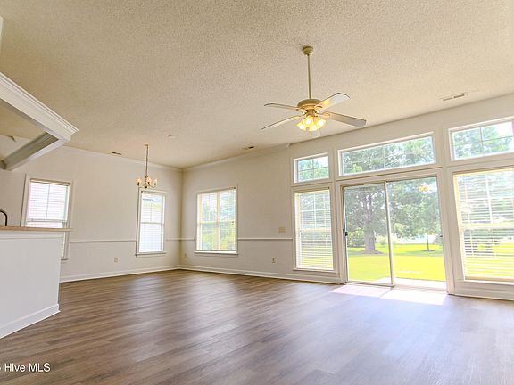 2nd image of 1005 Meadowlands Trail