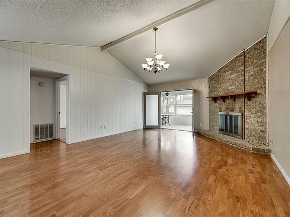4th image of 2306 Benbrook Dr