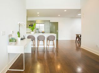 7133 Hawthorn Ave #PENTHOUSE 3, Los Angeles, CA 90046