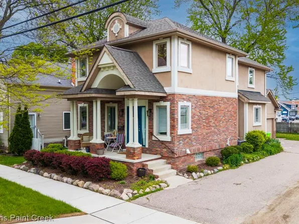 418 Oak St, Rochester, MI 48307