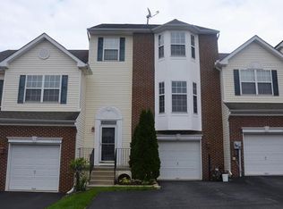 5539 Spring Ridge Dr W, Macungie, PA 18062