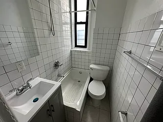 Rented by Premier Metro Realty Corp