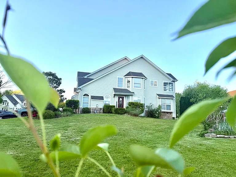 214 Westbrook Dr — Photo 6