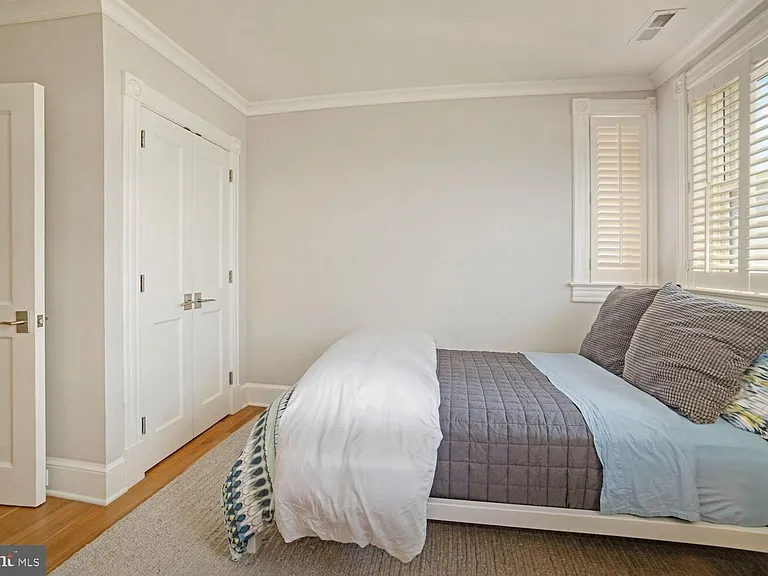 3348 Prospect St NW #1 — Photo 5