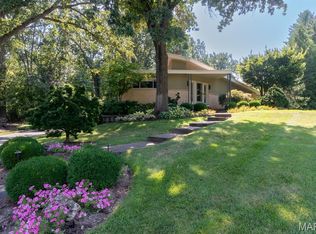 31 Ranch Ct, Saint Louis, MO 63146