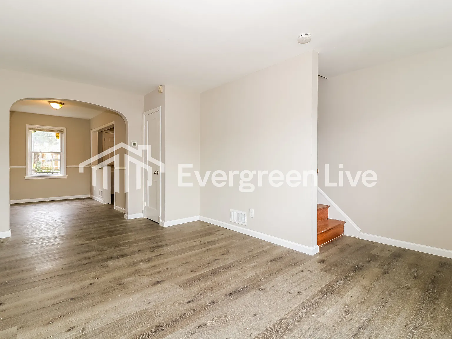 2 bed, 1.5 bath, 840 sqft, $1,375 — Photo 2
