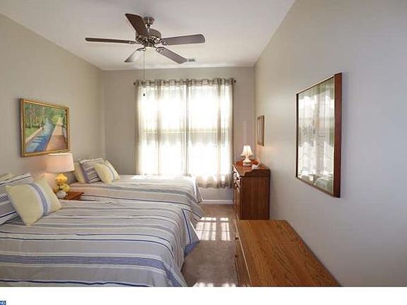 3rd image of 4203 Poplar St