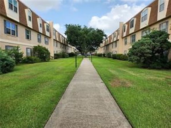 2nd image of 2708 Whitney Pl APT 911
