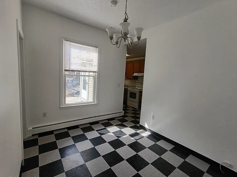 138 Laurel Hill Ave #2 — Photo 38