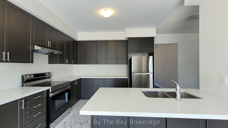 Wasaga Beach House for rent - 4 Bedrooms — photo 6