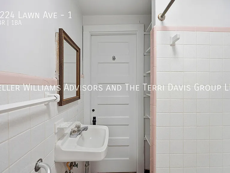 2224 Lawn Ave #1 — Photo 8