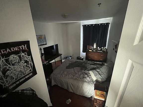 4th image of 720 Princess St #205