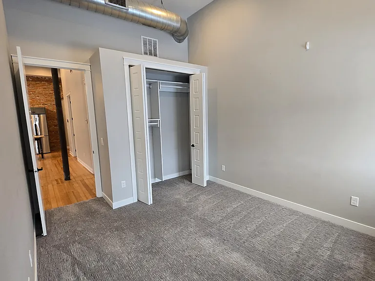 218 N Locust St #203 — Photo 7