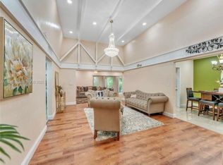 5706 S Travelers Palm Ln, Tamarac, FL 33319