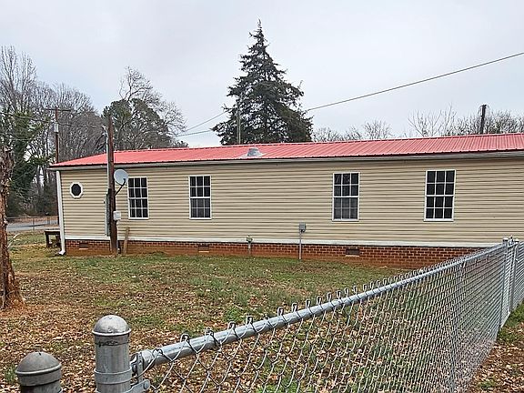 3rd image of 110 Gardner Rd