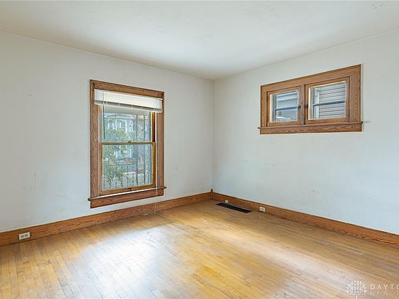 5th image of 1119 Wyoming St