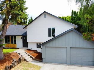 9905 NW 4th Ave, Vancouver, WA 98685