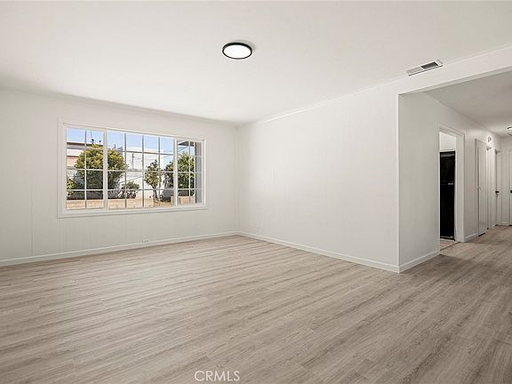 5th image of 1432 S Kenmore St