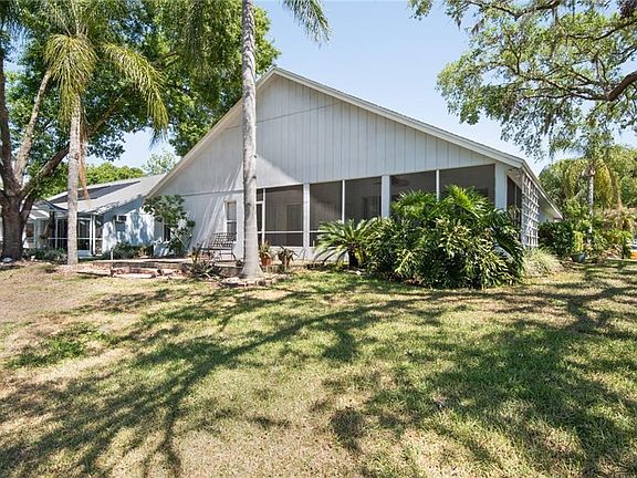 2nd image of 5741 Silas Creek Ln