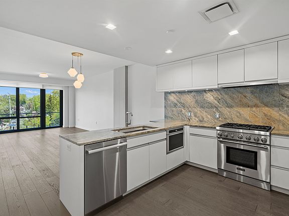 2nd image of 320 Adolphus Ave #404