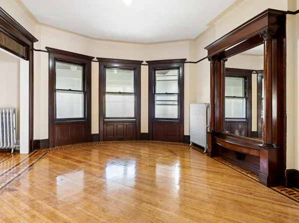 880 East 35th Street image 1 of 8