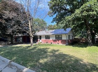 808 N Chestnut St, Cameron, MO 64429