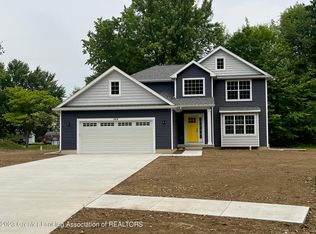 564 W Wildwood Dr, Owosso, MI 48867