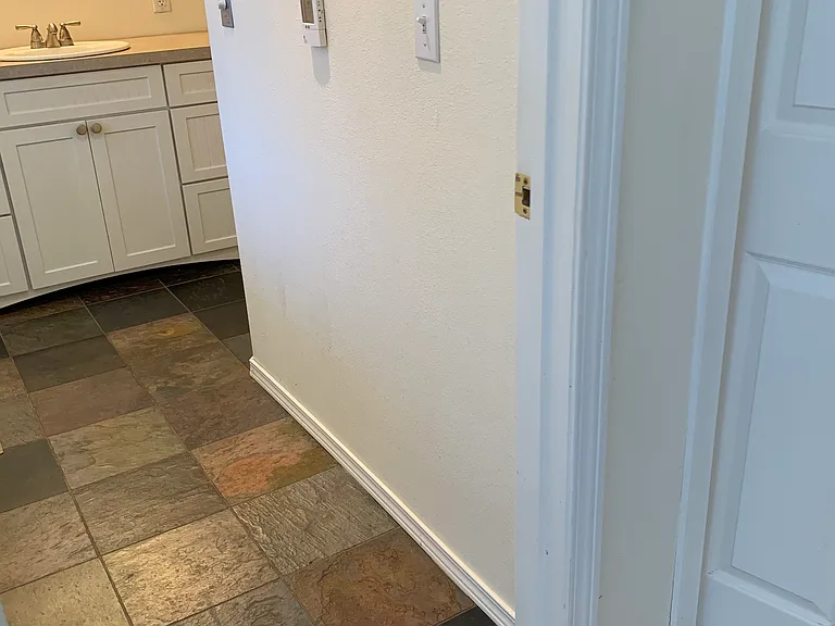 883 N Bainbridge St — Photo 20