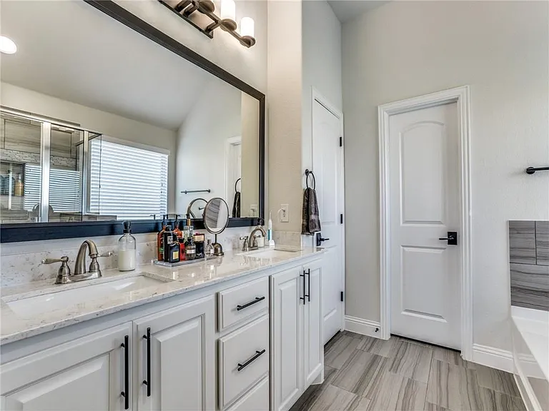 5517 Holloway Hl — Photo 15