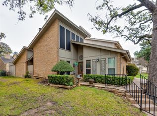 307 Oak Shadows Cir, Bedford, TX 76021