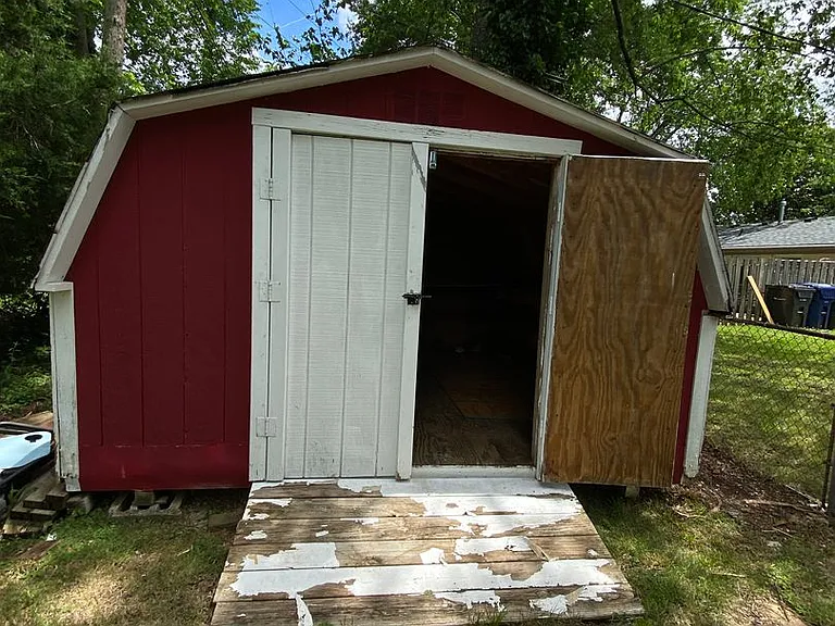 237 Vanderbilt Dr — Photo 31