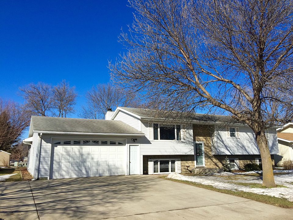 1st image of 904 Woodfern Dr