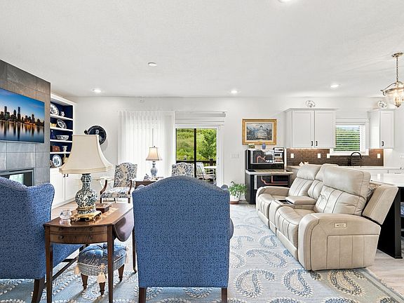 4th image of 3914 Travers Cir