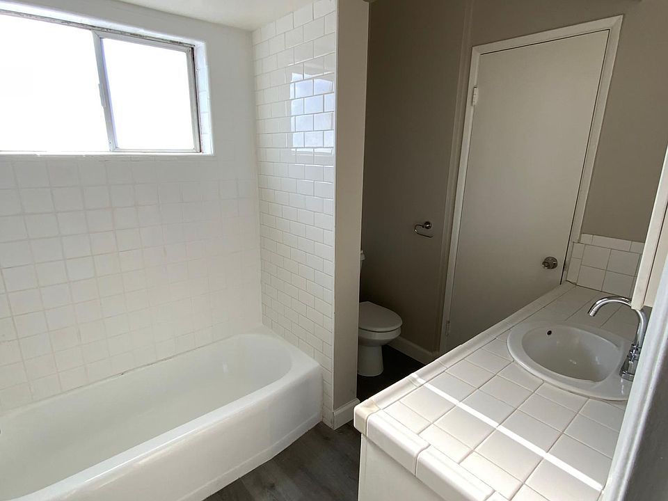 1st image of 4632 E 59th Pl #5