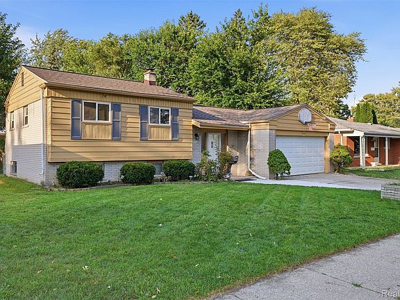 2nd image of 4661 N Tuxedo Dr