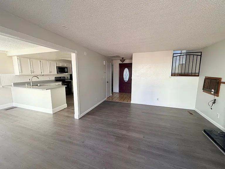 1862 Espee Ct — Photo 4