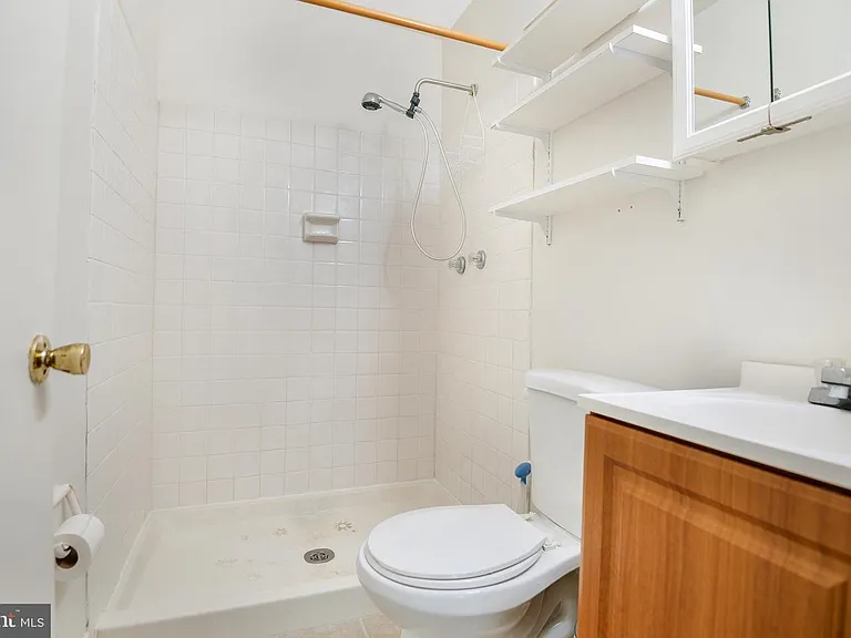 1055 Cedar Ridge Ct — Photo 8